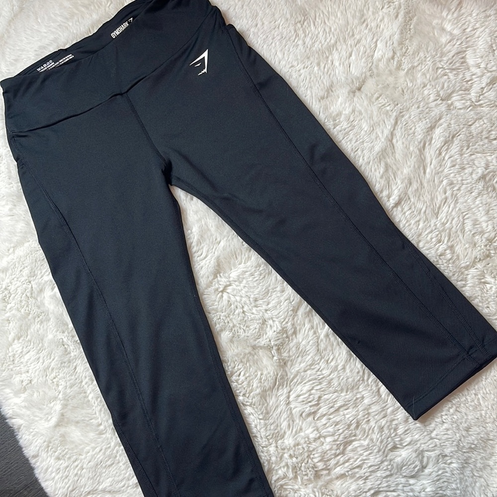 Gymshark Cropped Leggings - SIZE: M